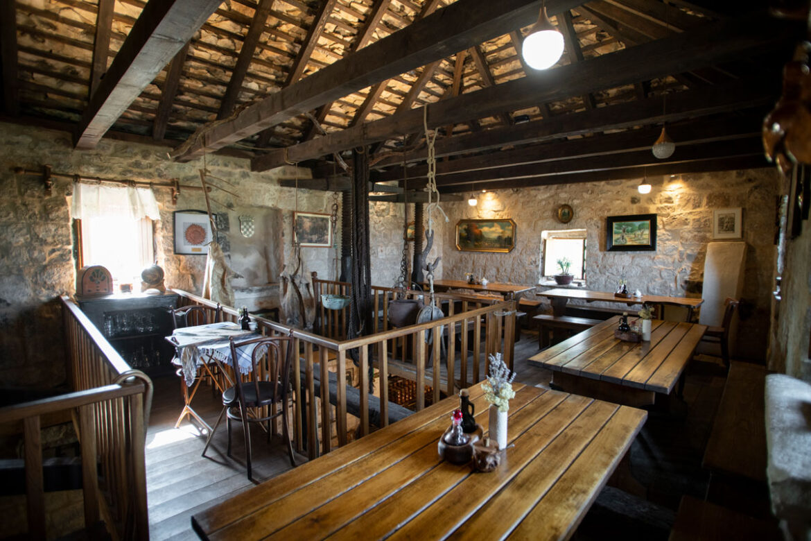 Muzej-uja-na-otoku-Bracu-4 Muzej-uja-na-otoku-Bracu-4