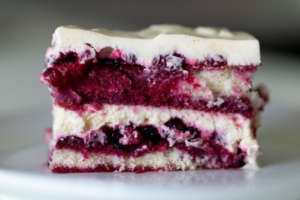 recept-tiramisu-od-šumskog-voća-naslovna