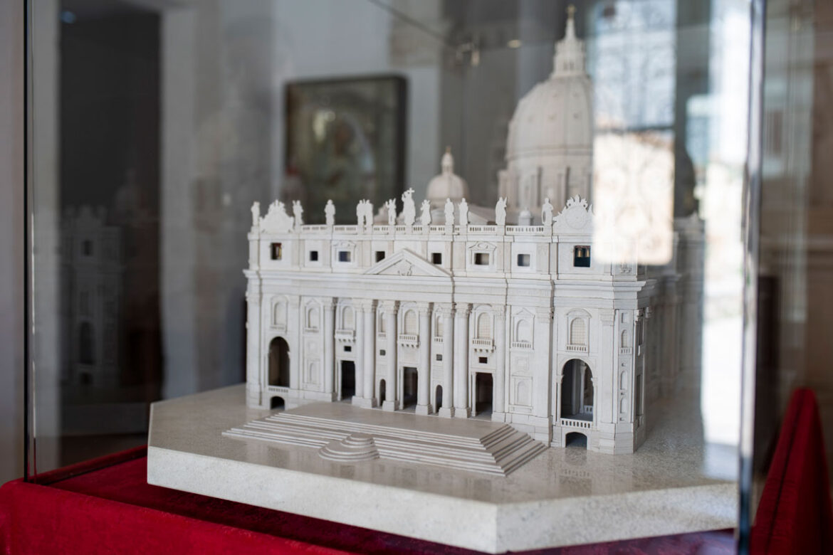 Klesarska-škola-Brač-crkva klesarska škola brač crkva