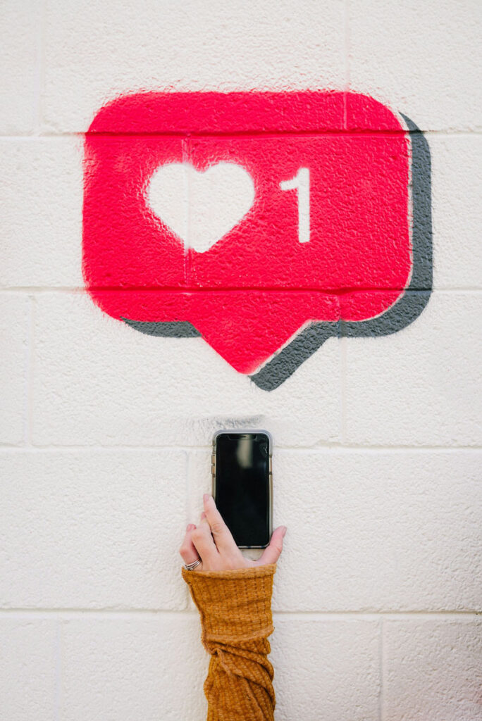 Što-influenceri-ne-smiju-reklamirati-karsten-winegeart-unsplash