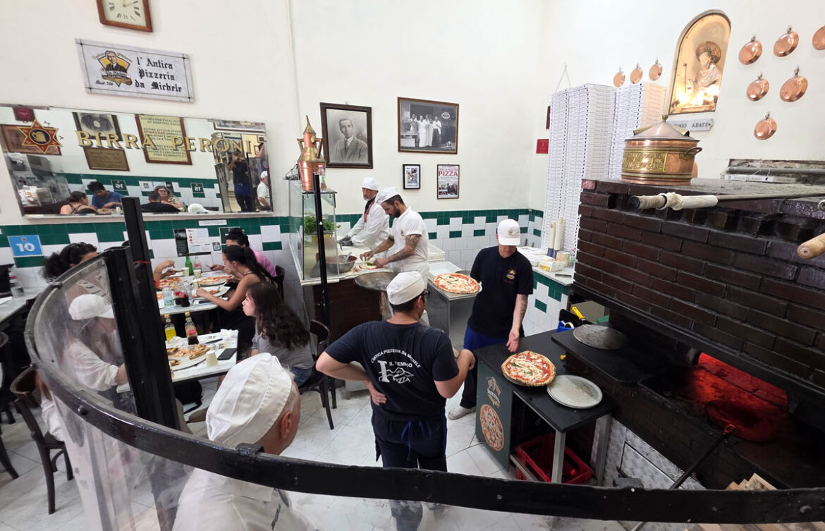 pizza napulj naslovna