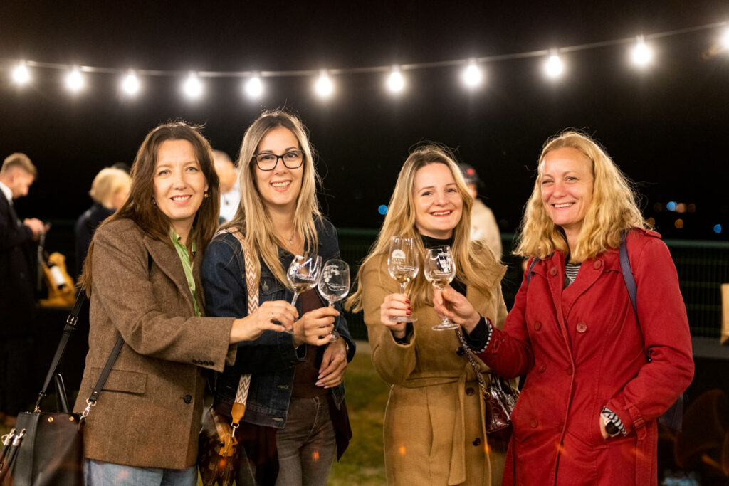 dunav wine festival grupna