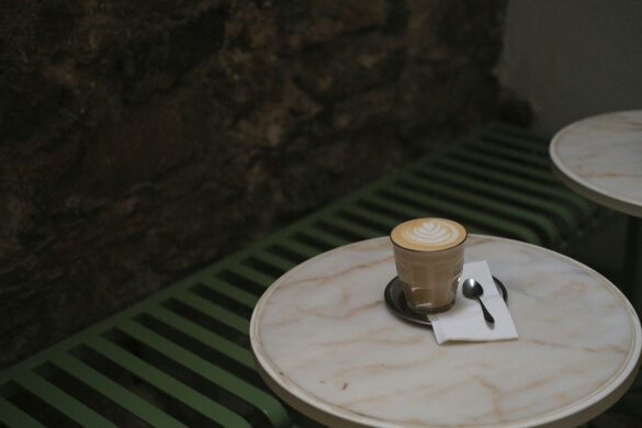 kafici-na-groblju-esra-afsar–unsplash kafici-na-groblju-esra-afsar-unsplash