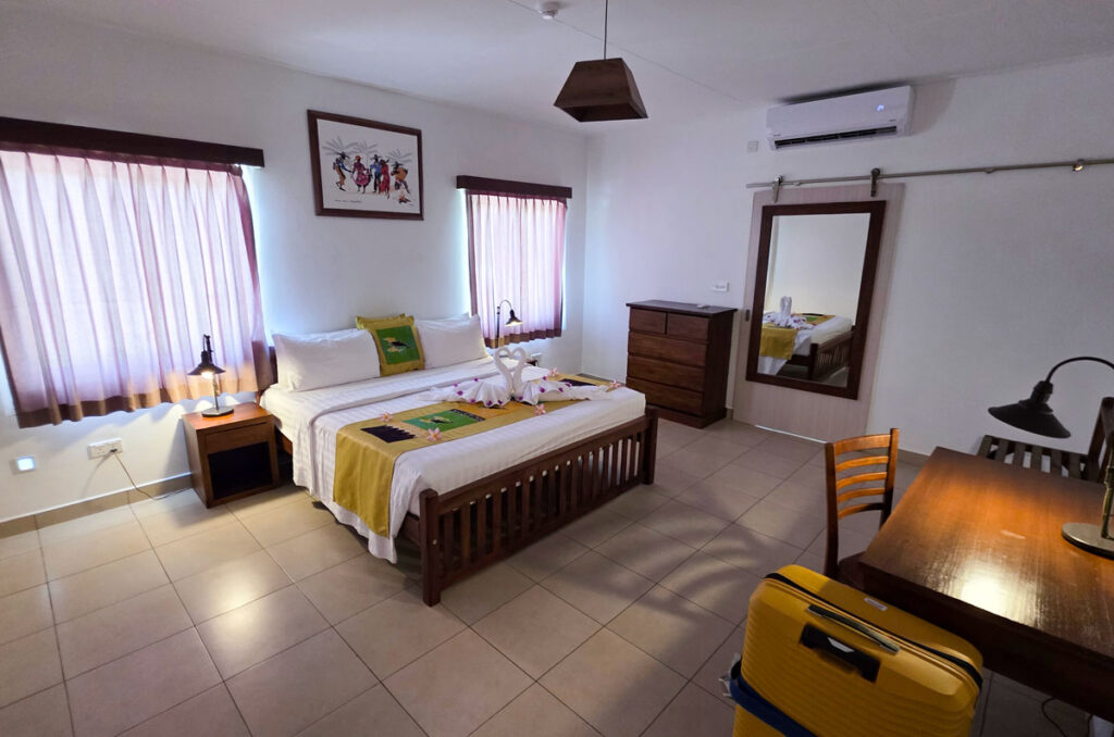 sejšeli-vodič-Tropical-Hideaway-soba