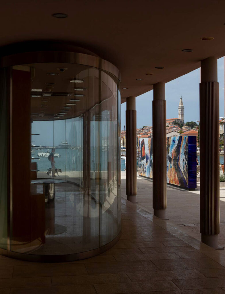 smotra-rovinjske-fotografije-1-nagrada_Filip_Babajko_Iza