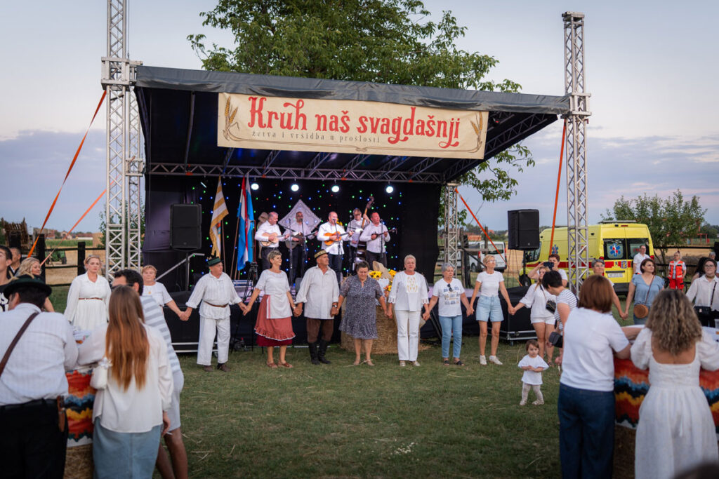 Tradicijske-žetvene-svečanosti-u-Županji-naslovna-ples