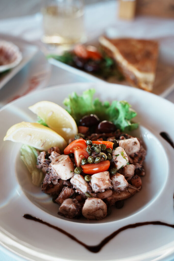jastožera salata hobotnica