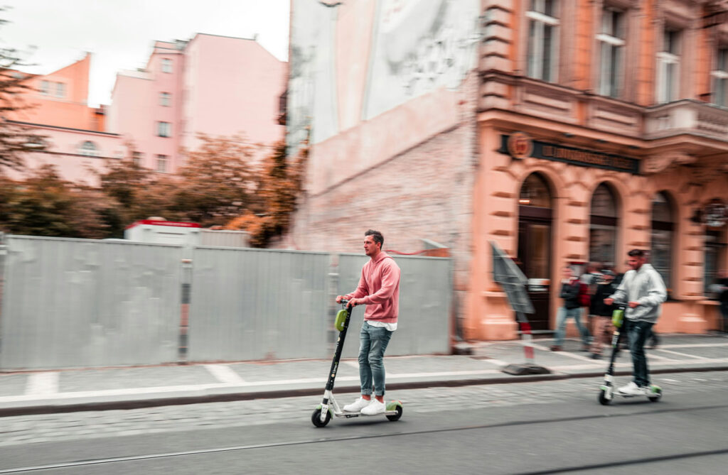 marek-rucinski-unsplash-registracija-elektricnih-romobila-u-Hrvatskoj