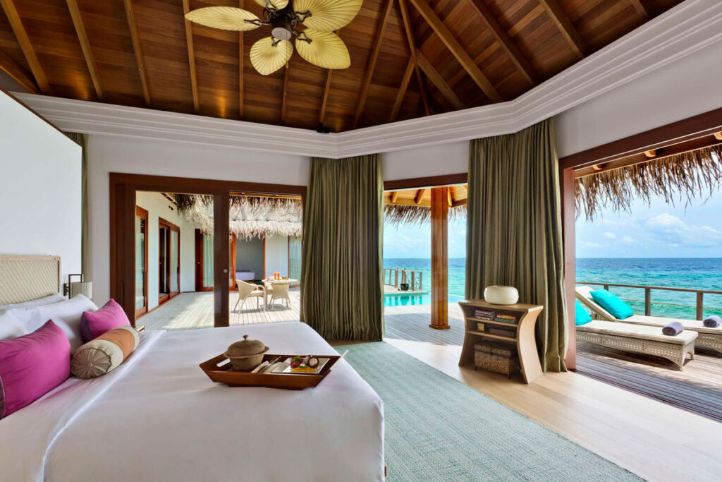 neobični-smještaji-diljem-svijeta-Dusit-Thani-Maldives_1