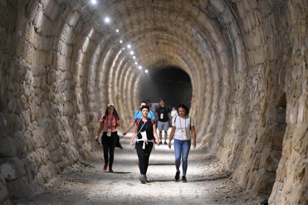 tunel